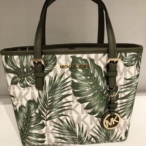 Michael Kors Jet Set Travel Palm Tote